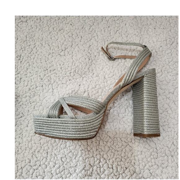 NIB Steve Madden LAUREL SILVER heeled platform Sandals Women size 10 - Picture 3 of 9